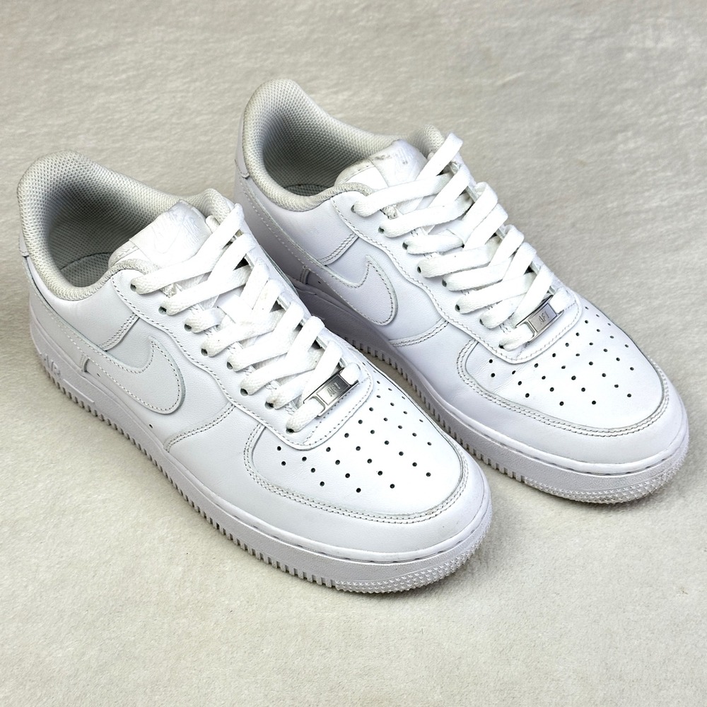 Nike Air Force 1 '07 Low Mens Triple‎ White CW2288-111 Sz 8 Sneaker Streetwear